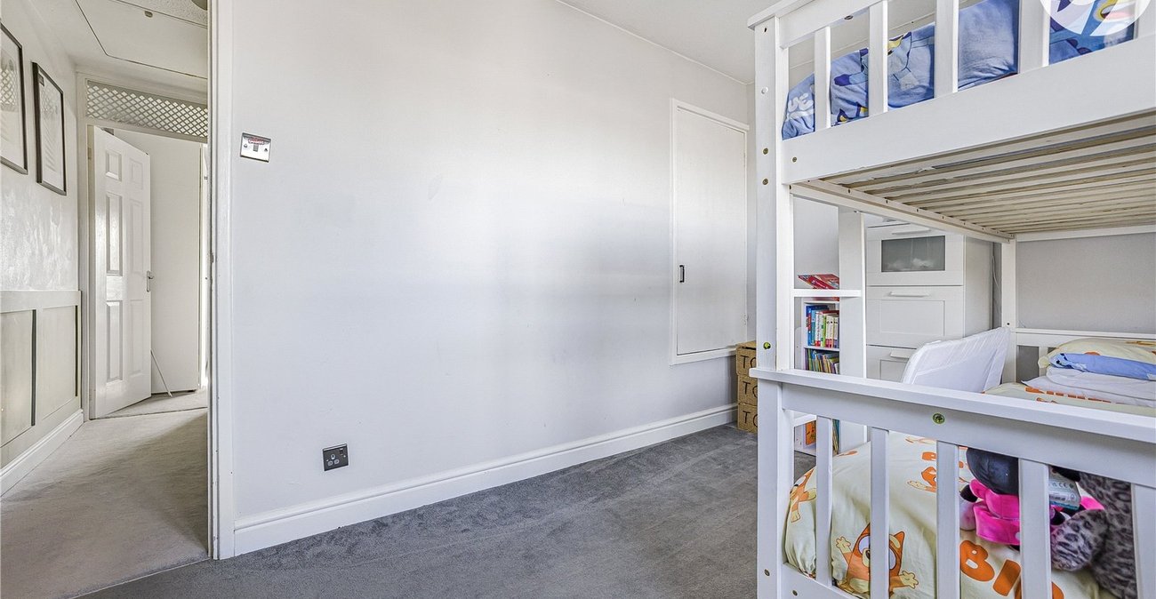 2 bedroom house for sale in Hextable | Robinson Jackson