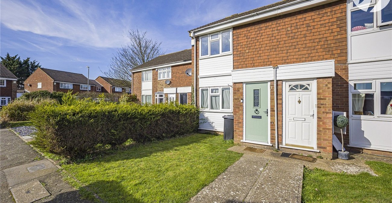 2 bedroom house for sale in Hextable | Robinson Jackson