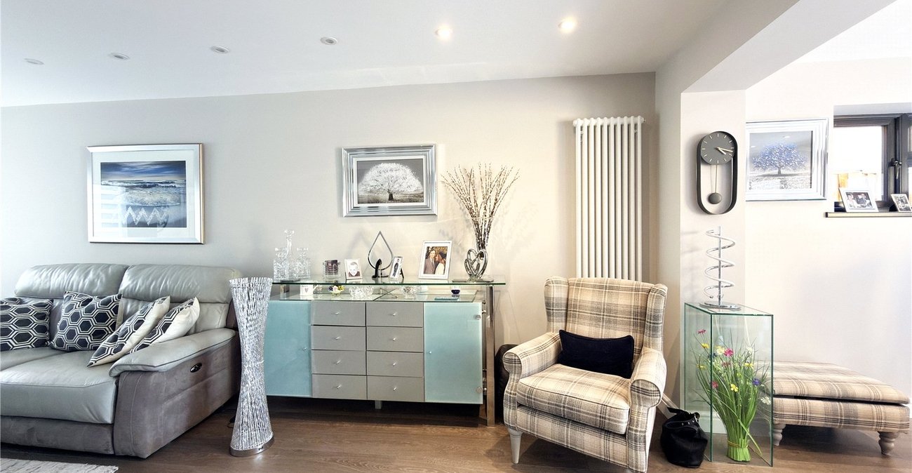 4 bedroom house for sale in Hextable | Robinson Jackson