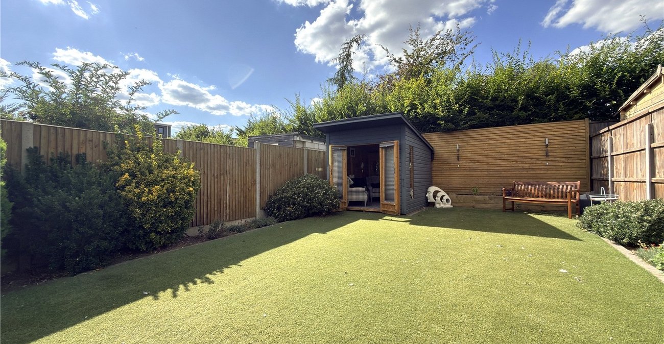 4 bedroom house for sale in Hextable | Robinson Jackson
