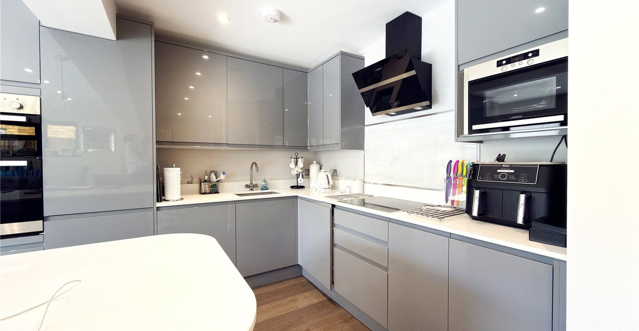 4 bedroom house for sale in Hextable | Robinson Jackson