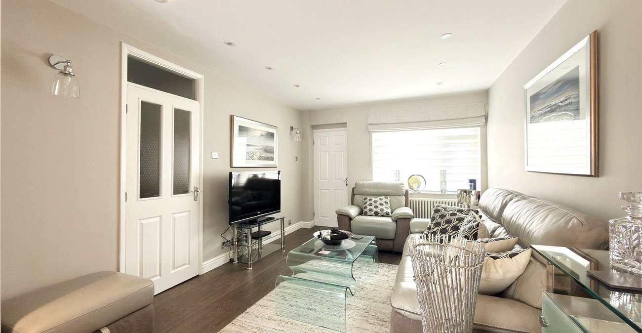4 bedroom house for sale in Hextable | Robinson Jackson