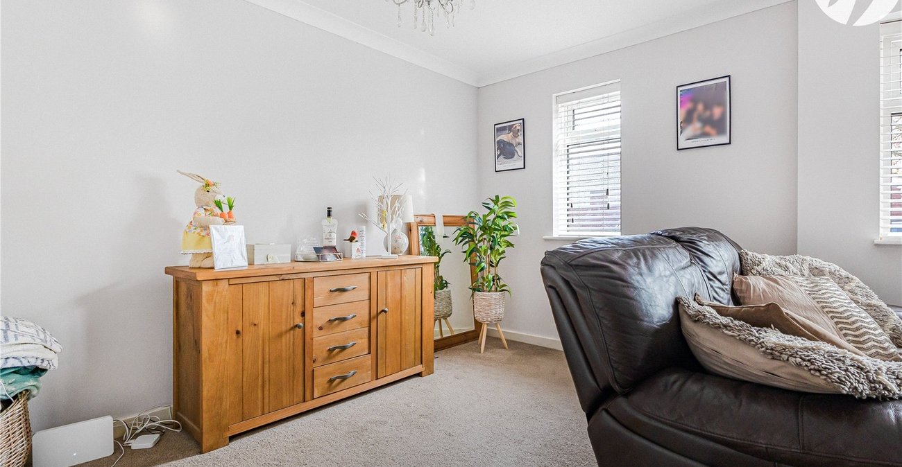 4 bedroom house for sale in Hextable | Robinson Jackson