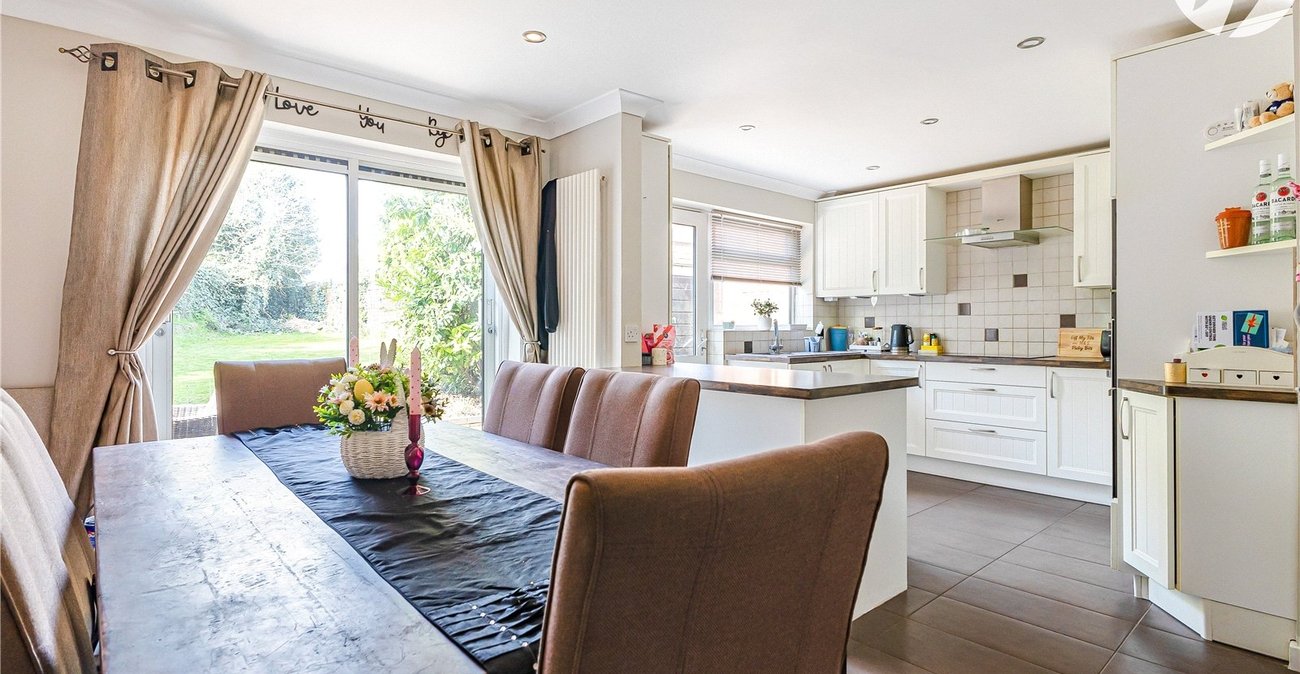 4 bedroom house for sale in Hextable | Robinson Jackson