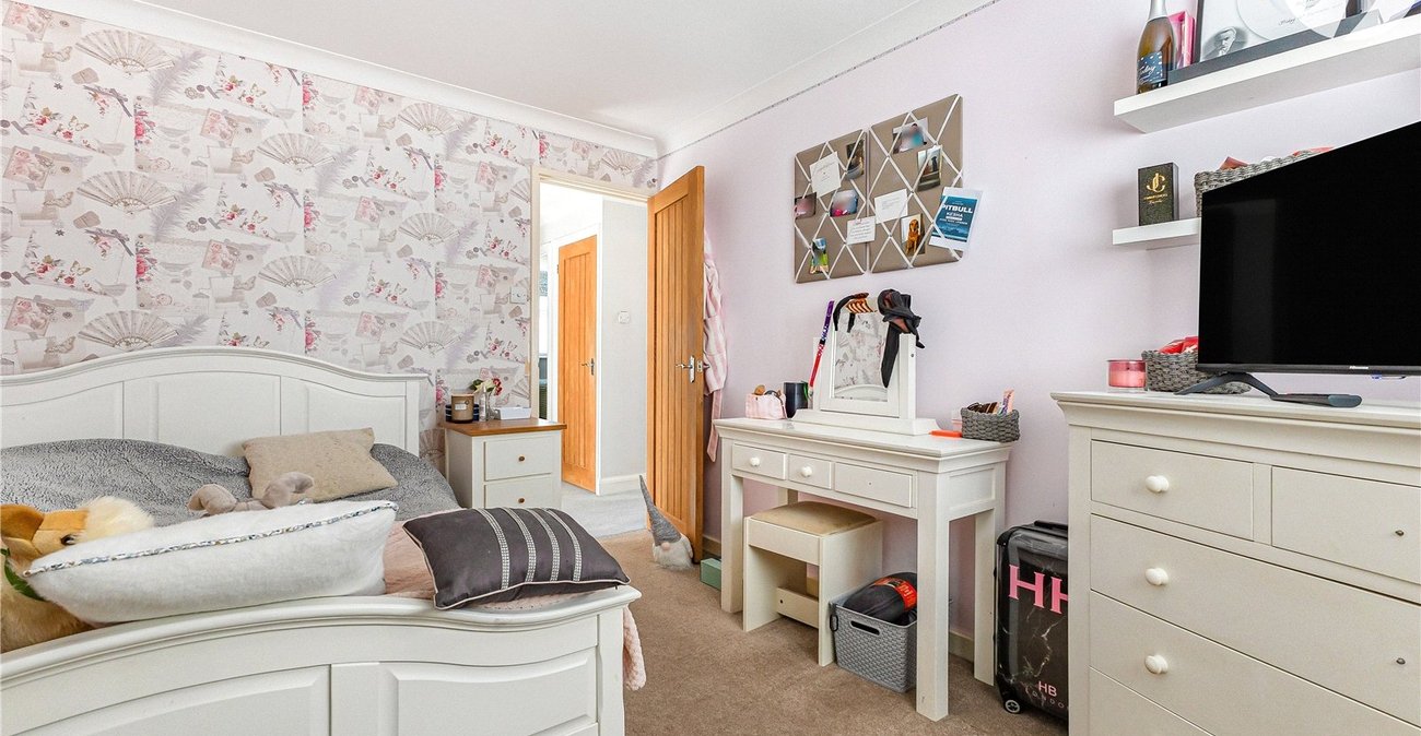 4 bedroom house for sale in Hextable | Robinson Jackson