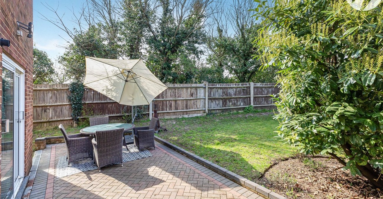4 bedroom house for sale in Hextable | Robinson Jackson