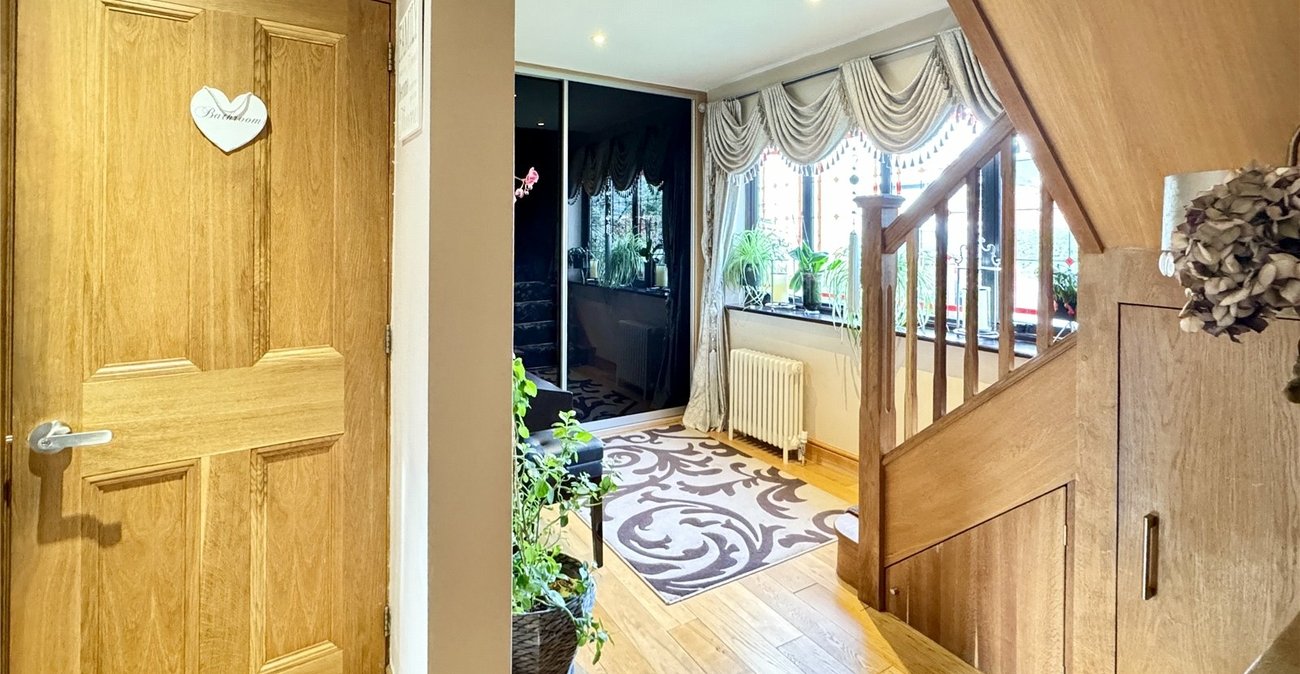 5 bedroom house for sale in Hextable | Robinson Jackson