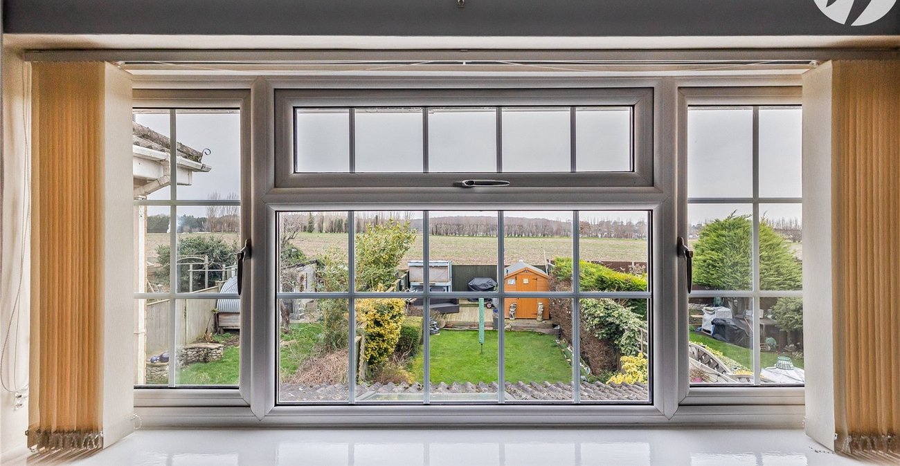 2 bedroom house for sale in Hextable | Robinson Jackson