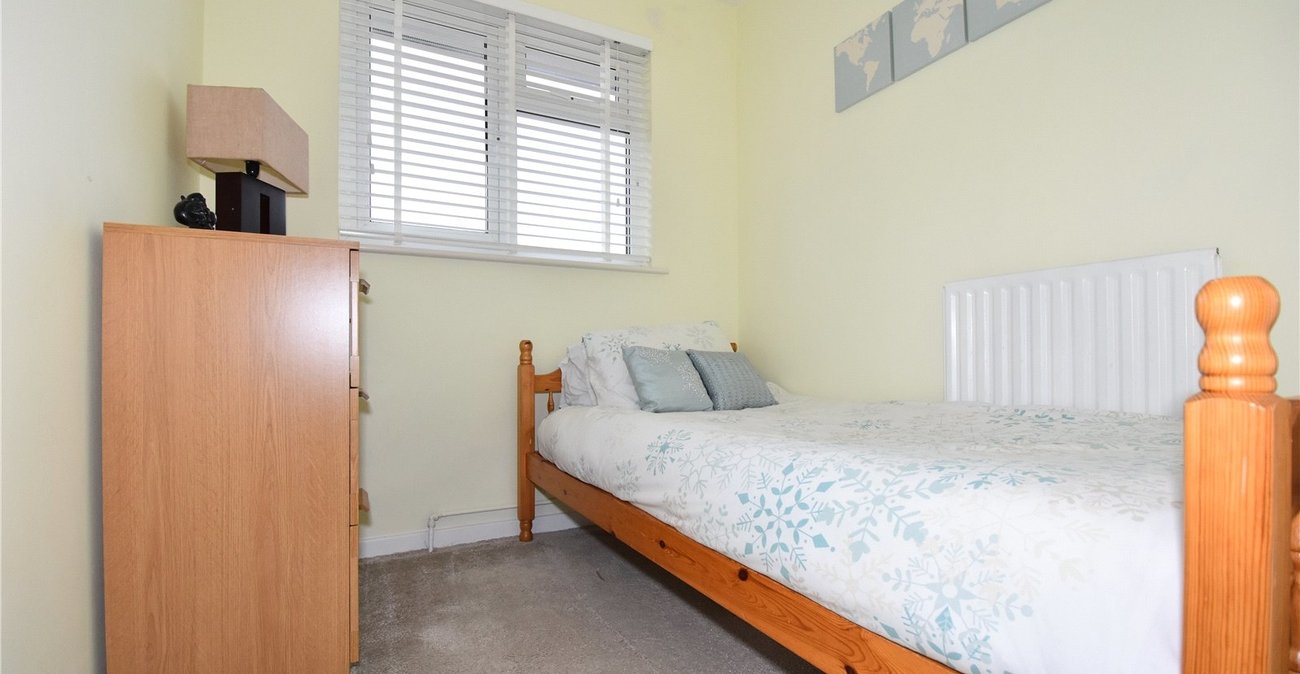 3 bedroom house for sale in Hextable | Robinson Jackson