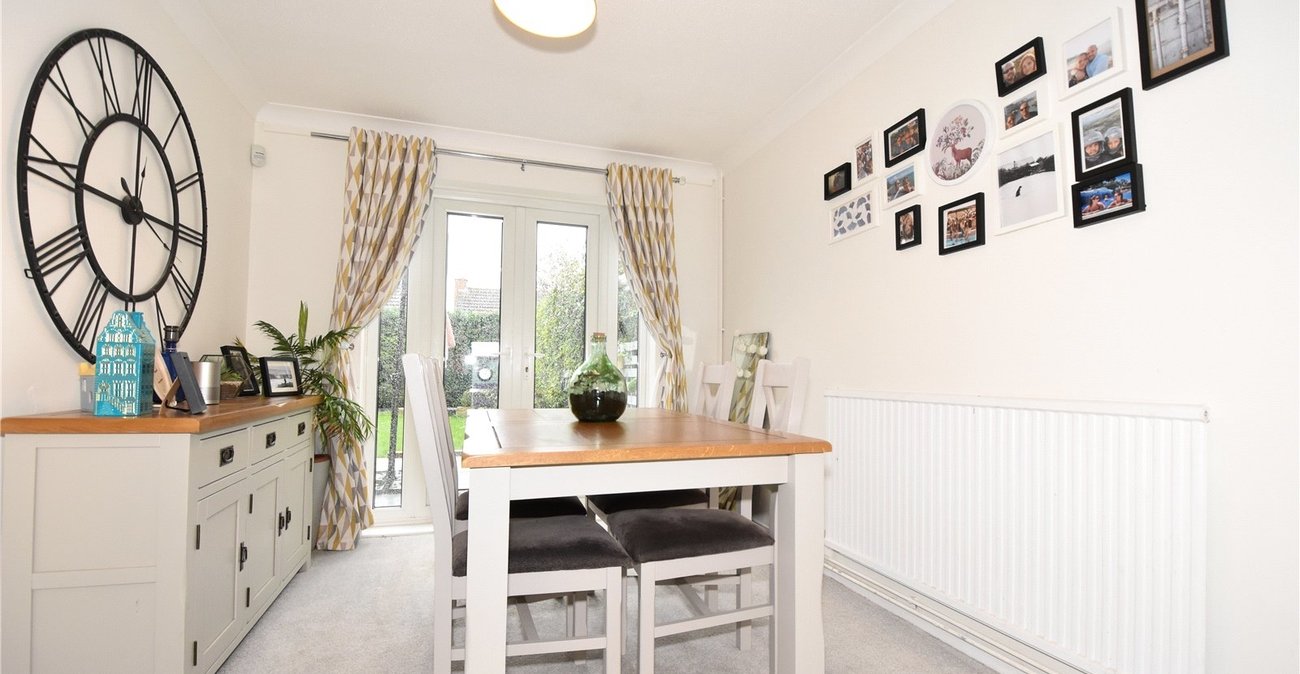 3 bedroom house for sale in Hextable | Robinson Jackson