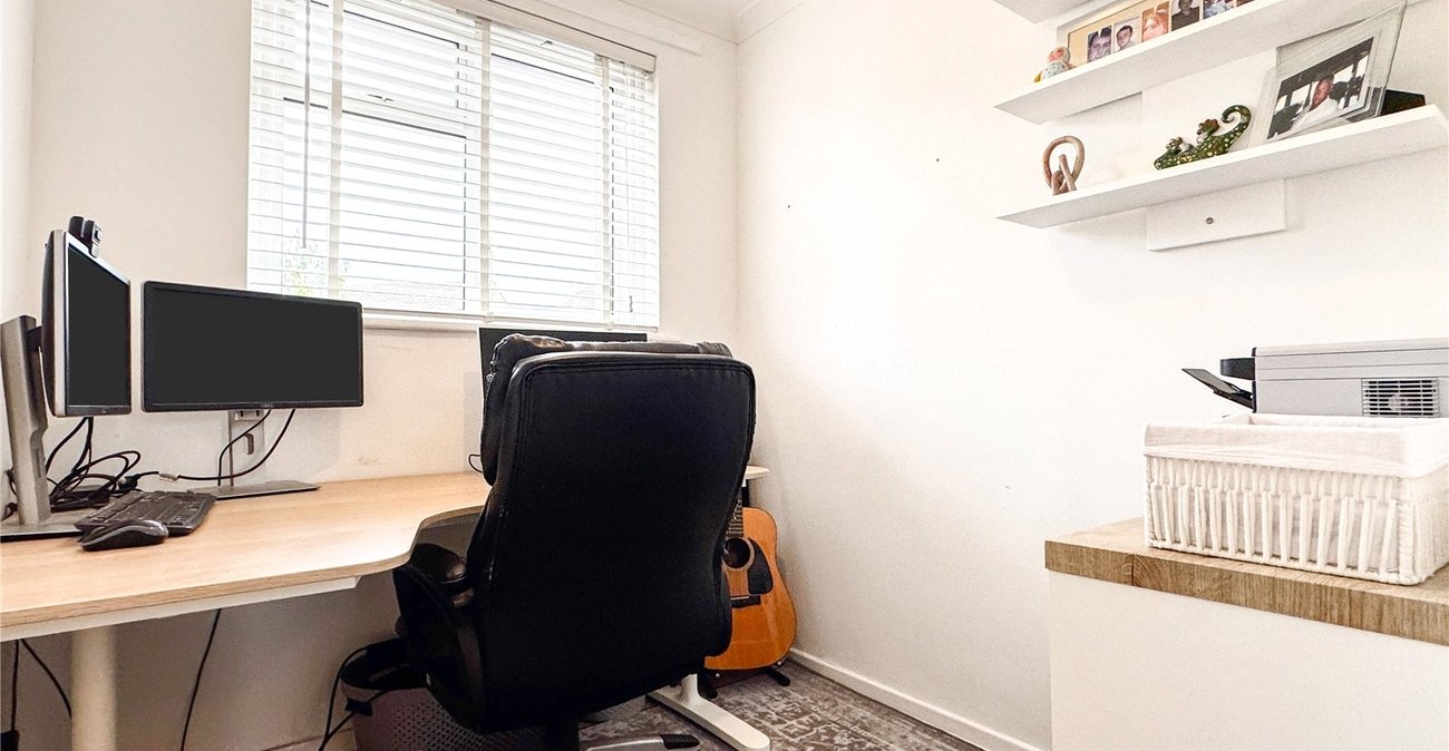 4 bedroom house for sale in Hextable | Robinson Jackson