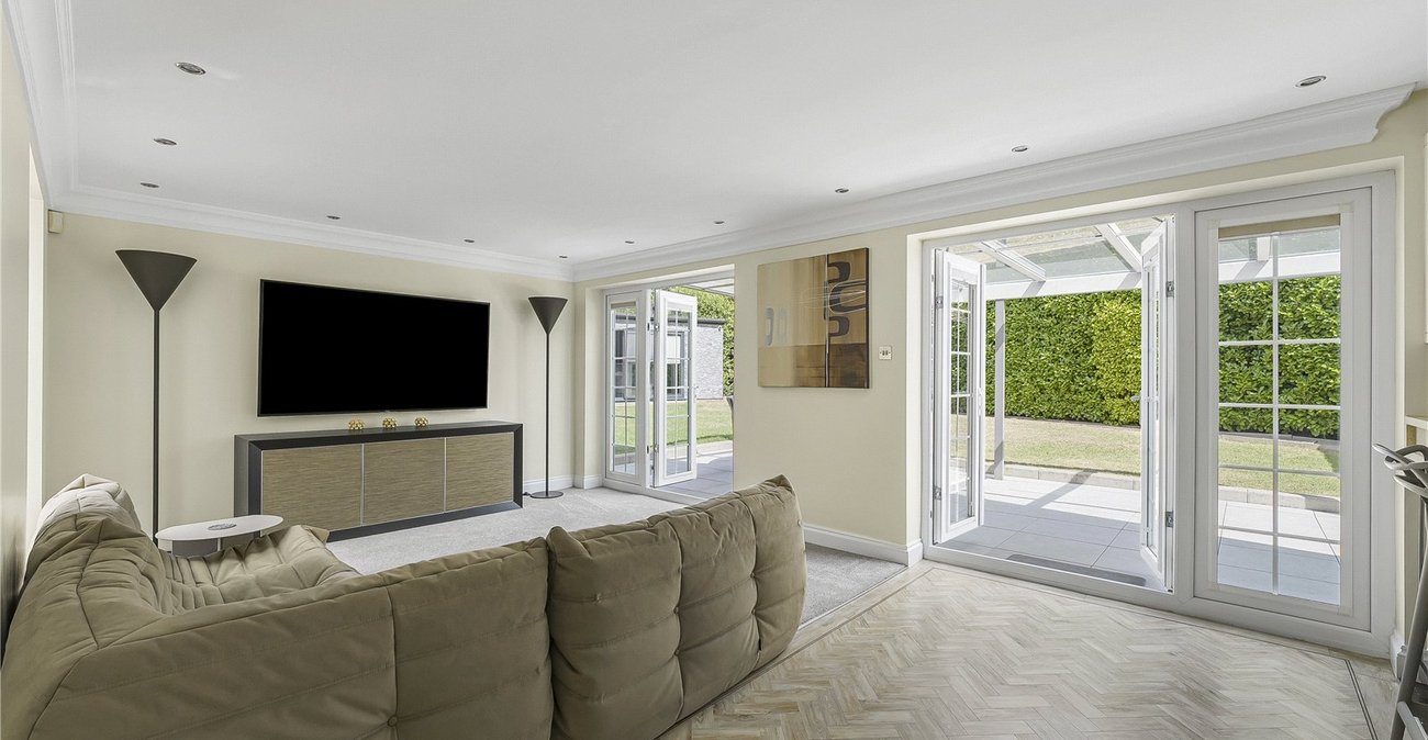 4 bedroom house for sale in Hextable | Robinson Jackson