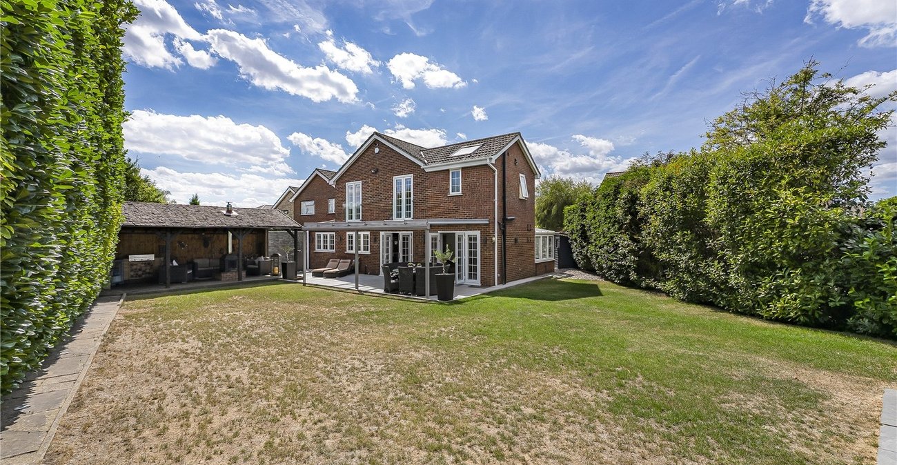 4 bedroom house for sale in Hextable | Robinson Jackson