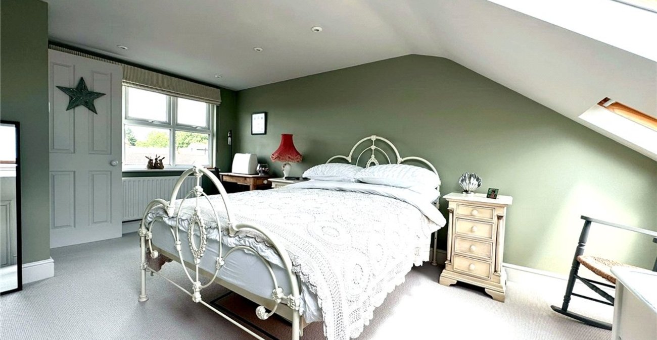 3 bedroom house for sale in Bromley | Robinson Jackson