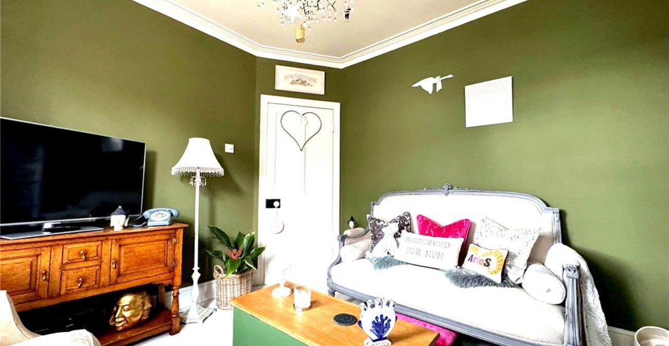 3 bedroom house for sale in Bromley | Robinson Jackson