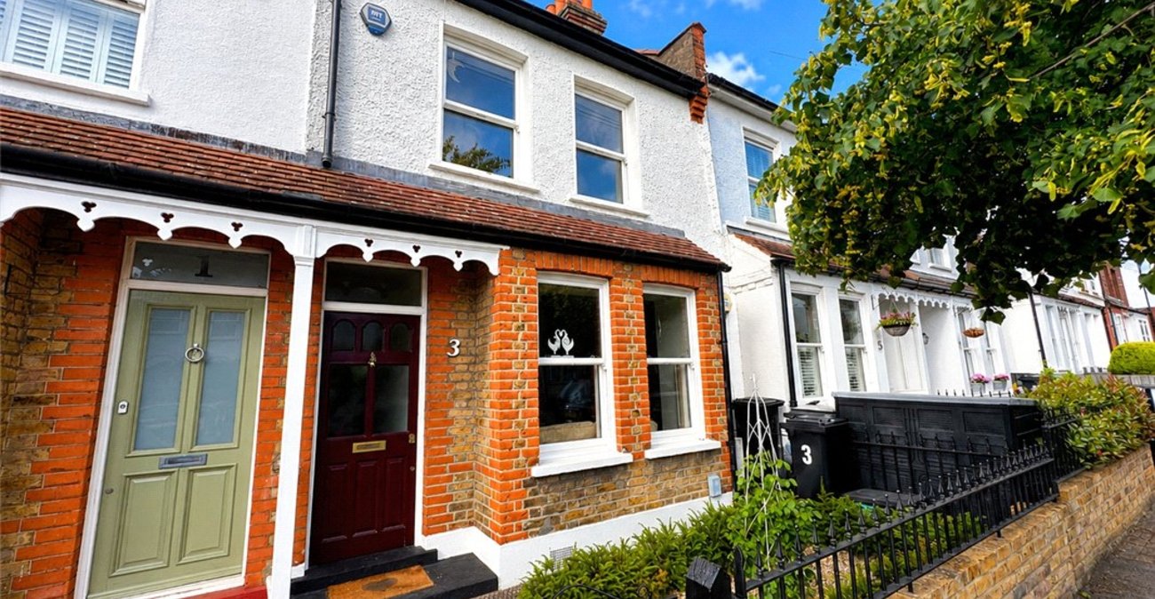3 bedroom house for sale in Bromley | Robinson Jackson