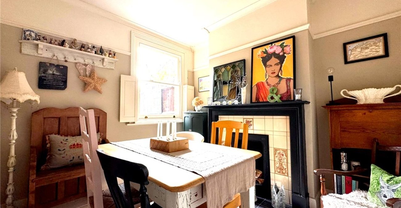 3 bedroom house for sale in Bromley | Robinson Jackson