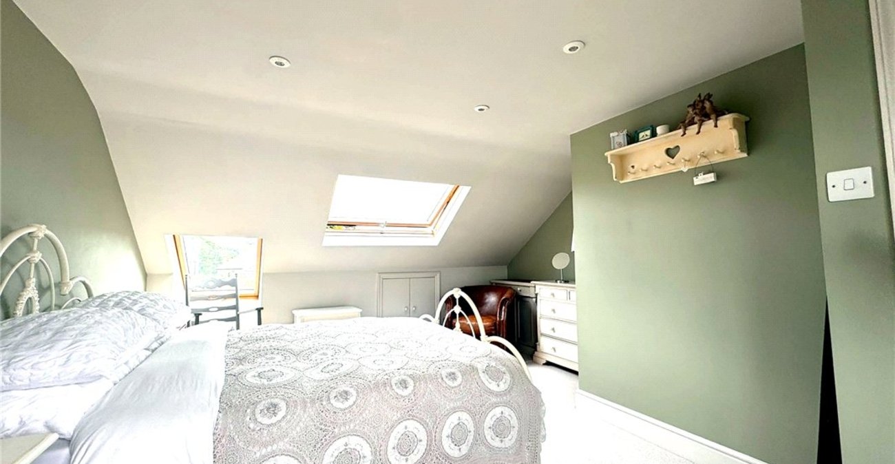 3 bedroom house for sale in Bromley | Robinson Jackson