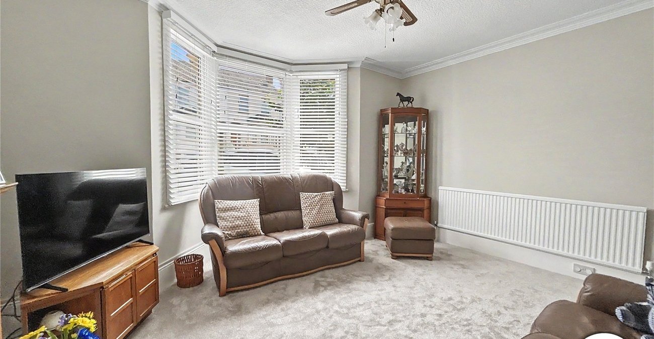 2 bedroom house for sale in Sidcup | Robinson Jackson