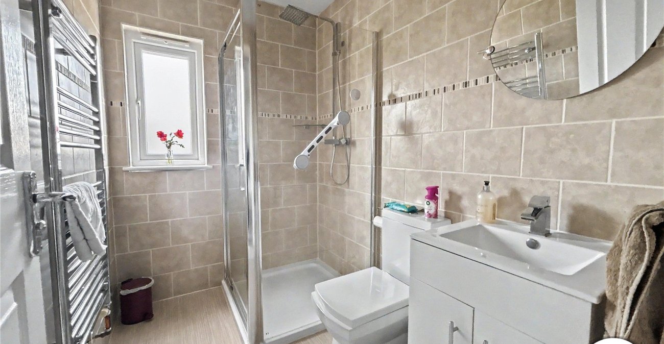 2 bedroom house for sale in Sidcup | Robinson Jackson