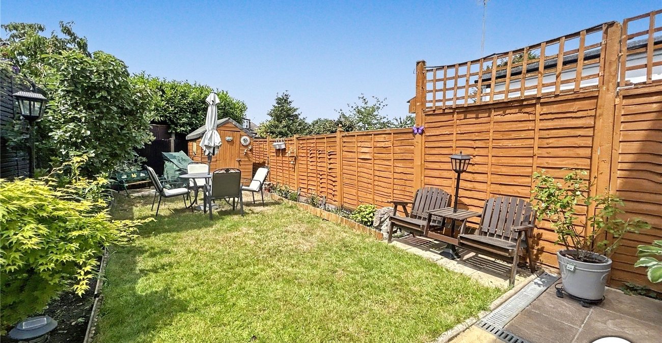 2 bedroom house for sale in Sidcup | Robinson Jackson