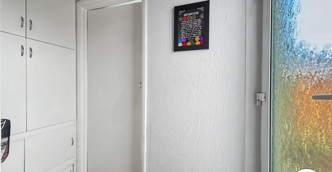 2 bedroom house for sale in Sidcup | Robinson Jackson