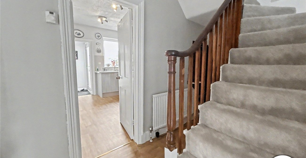 2 bedroom house for sale in Sidcup | Robinson Jackson