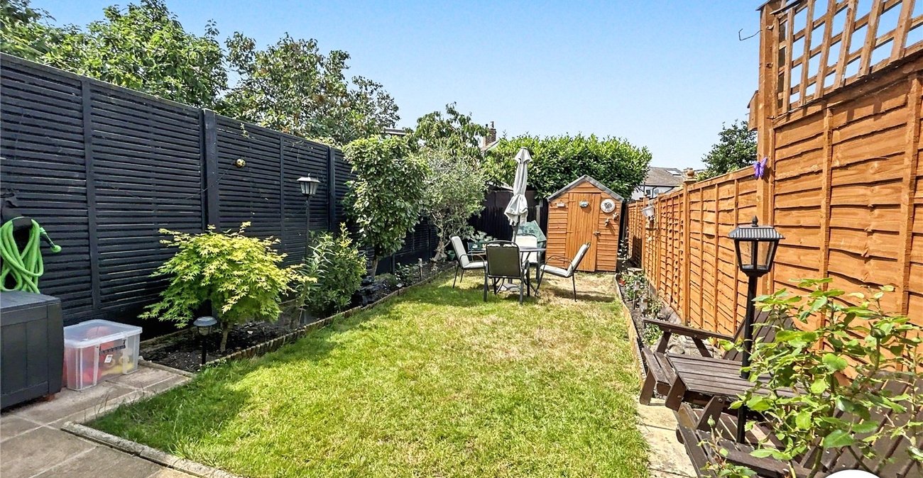 2 bedroom house for sale in Sidcup | Robinson Jackson