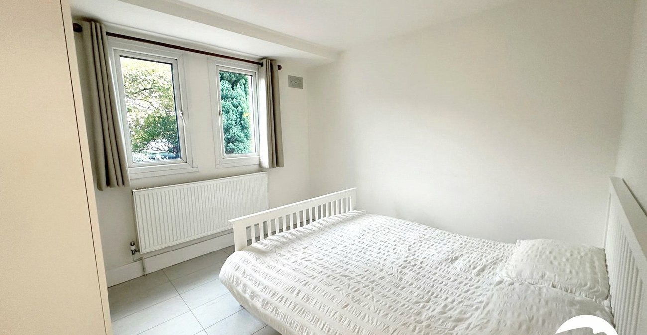 1 bedroom property for sale in London | Robinson Jackson