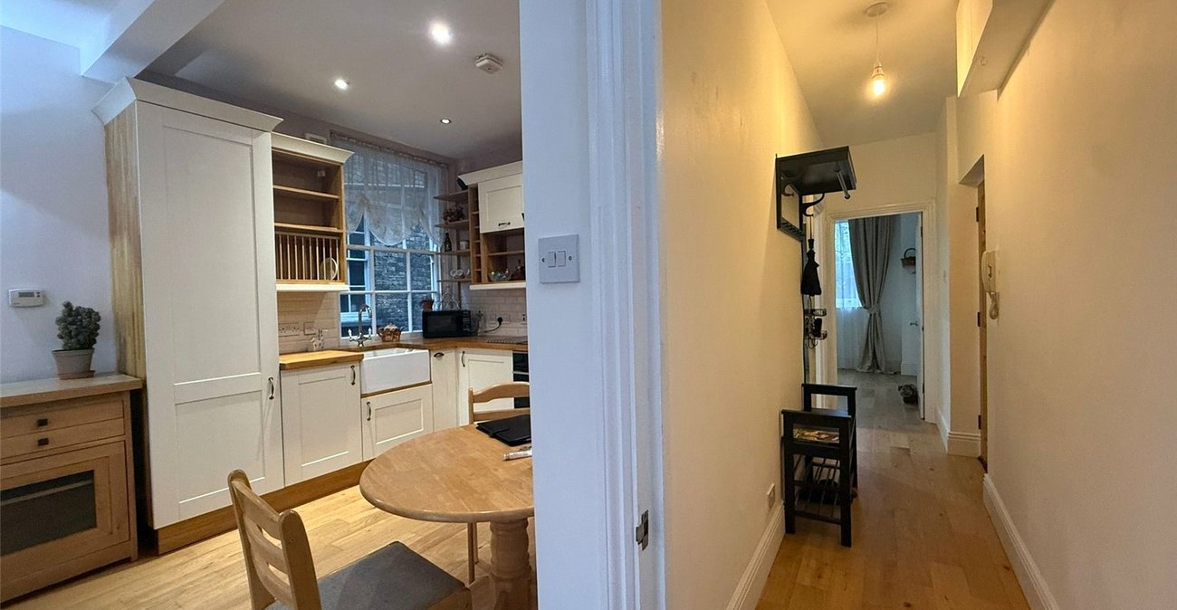 1 bedroom property for sale in 88 West Street | Robinson Michael & Jackson