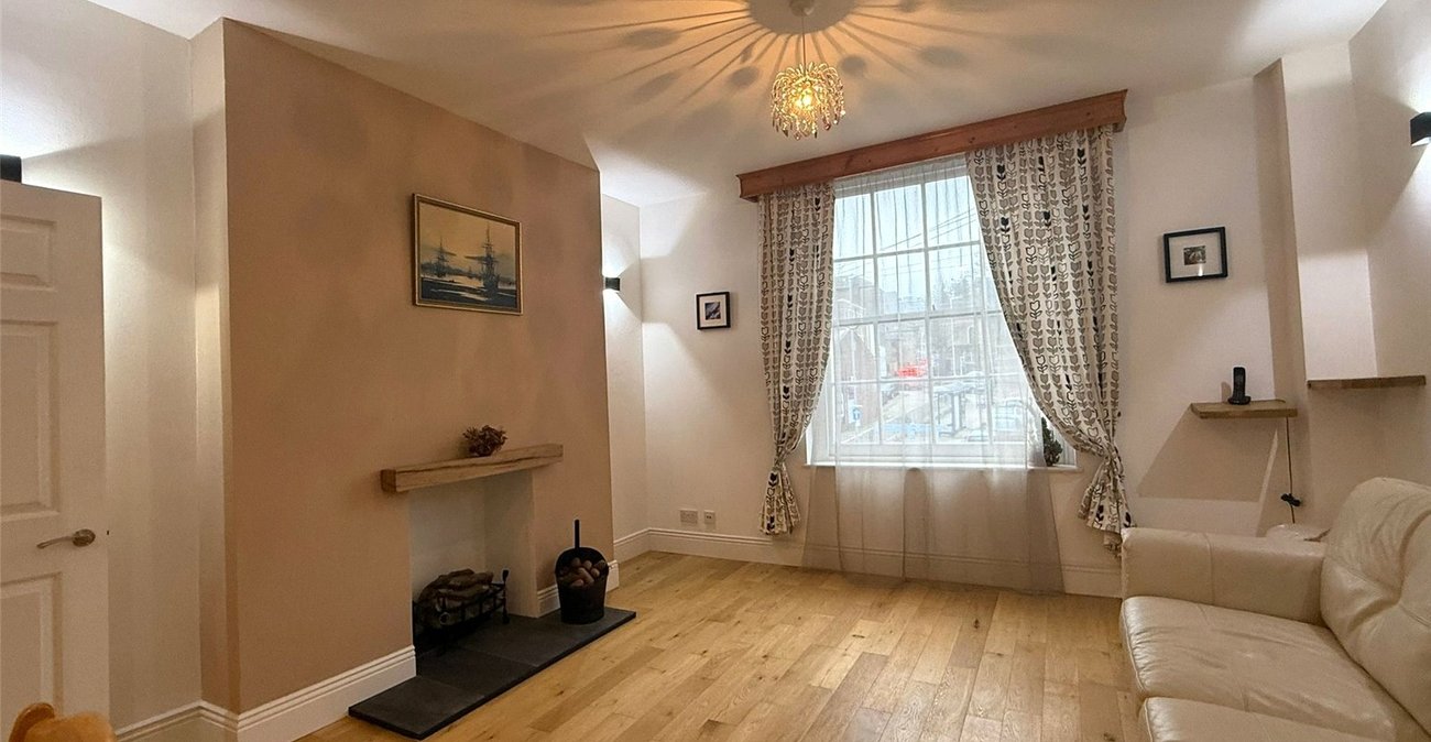 1 bedroom property for sale in 88 West Street | Robinson Michael & Jackson