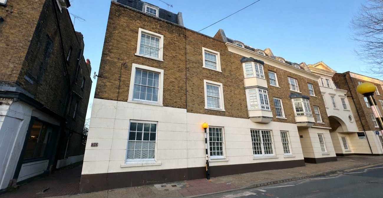 1 bedroom property for sale in 88 West Street | Robinson Michael & Jackson