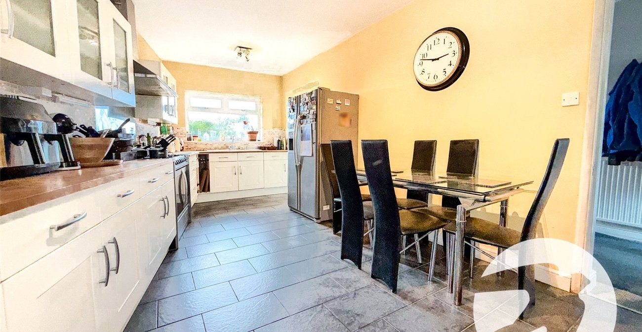 4 bedroom house for sale in London | Robinson Jackson