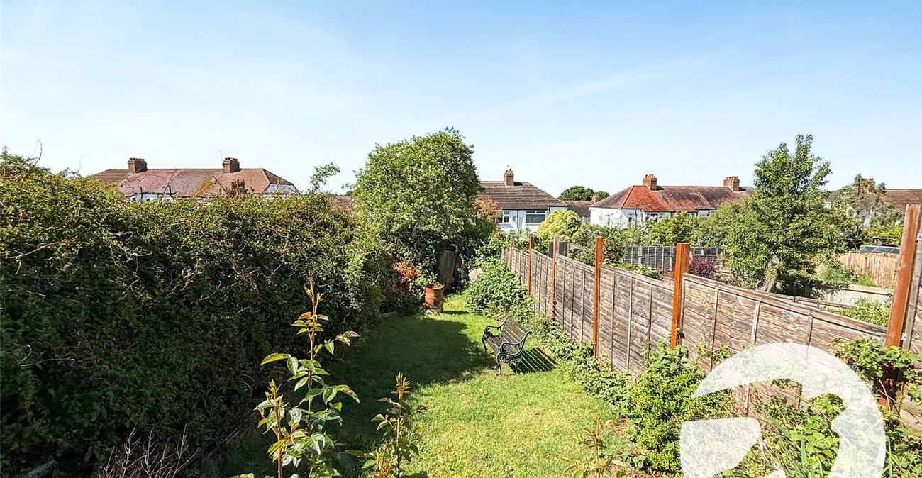 4 bedroom house for sale in London | Robinson Jackson