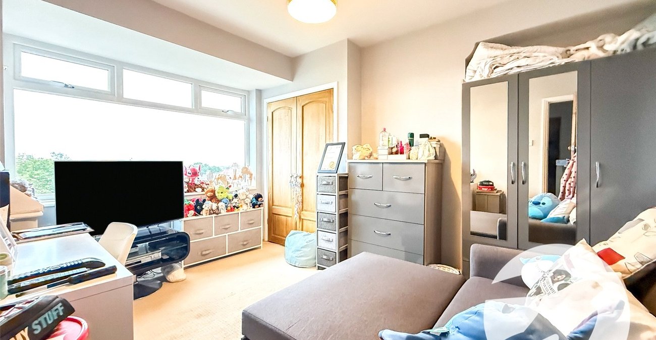 4 bedroom house for sale in London | Robinson Jackson