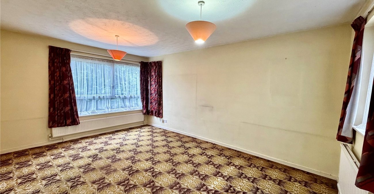 2 bedroom property for sale in Shooters Hill | Robinson Jackson