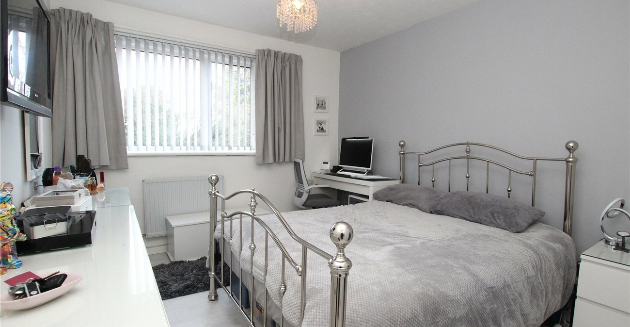2 bedroom property for sale in Shooters Hill | Robinson Jackson