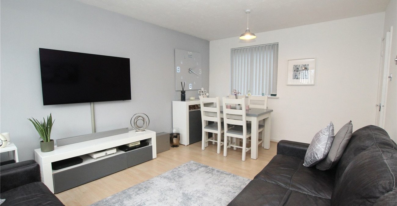 2 bedroom property for sale in Shooters Hill | Robinson Jackson