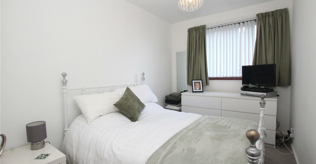 2 bedroom property for sale in Shooters Hill | Robinson Jackson