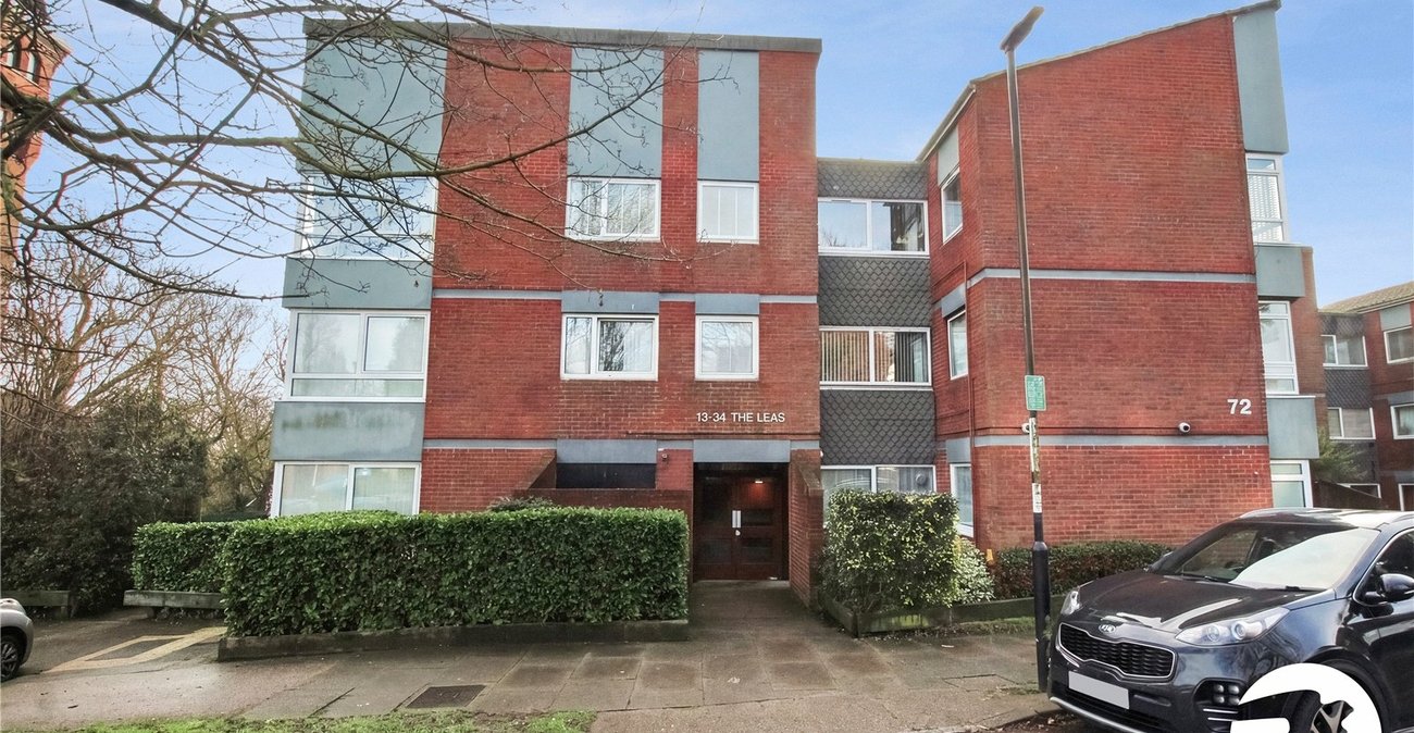 2 bedroom property for sale in Shooters Hill | Robinson Jackson