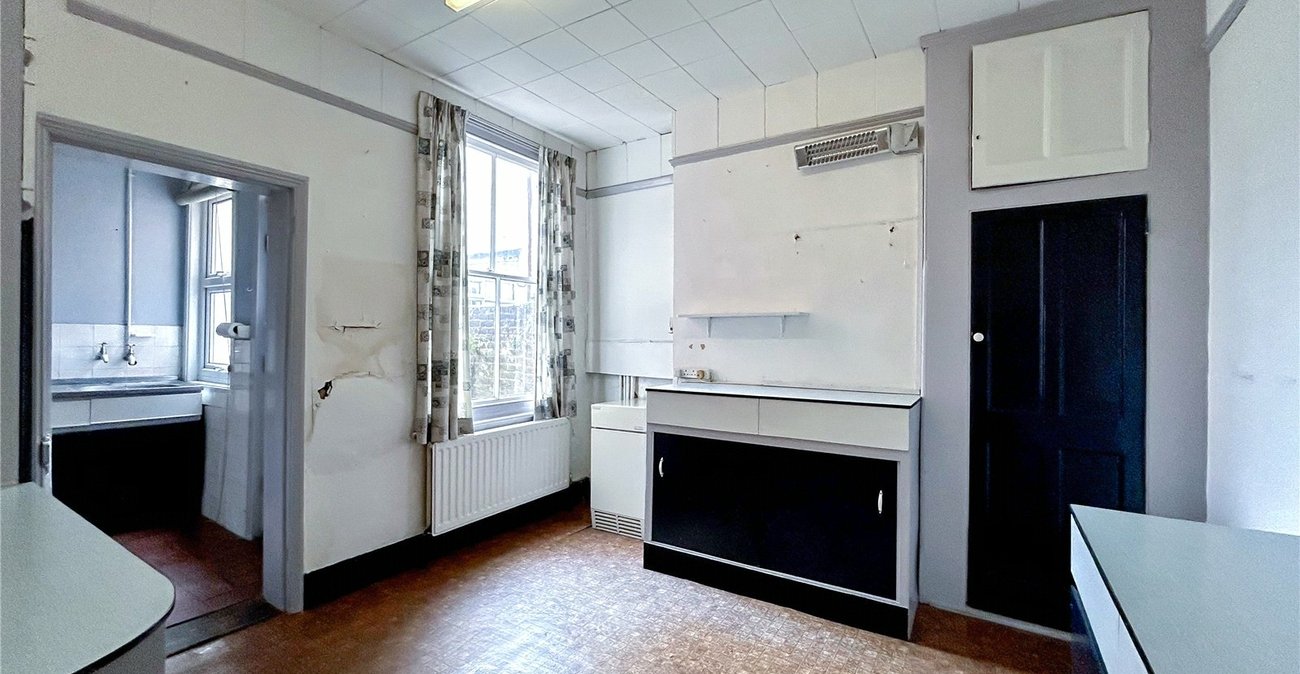 4 bedroom house for sale in Gillingham | Robinson Michael & Jackson