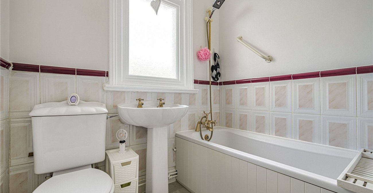 3 bedroom house for sale in Gillingham | Robinson Michael & Jackson
