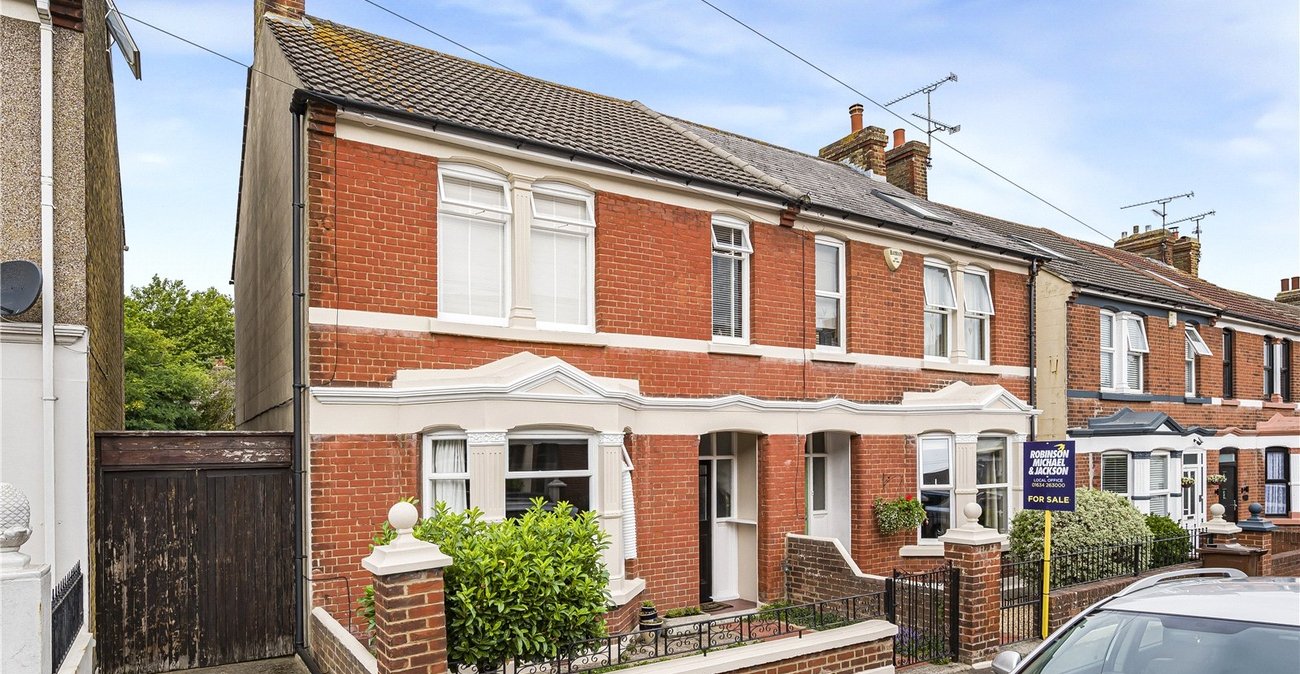 3 bedroom house for sale in Gillingham | Robinson Michael & Jackson