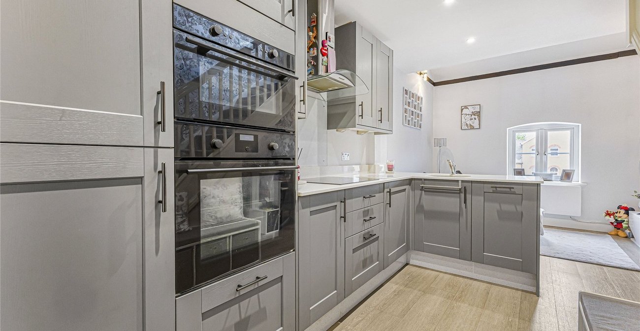 1 bedroom property for sale in Gravesend | Robinson Michael & Jackson