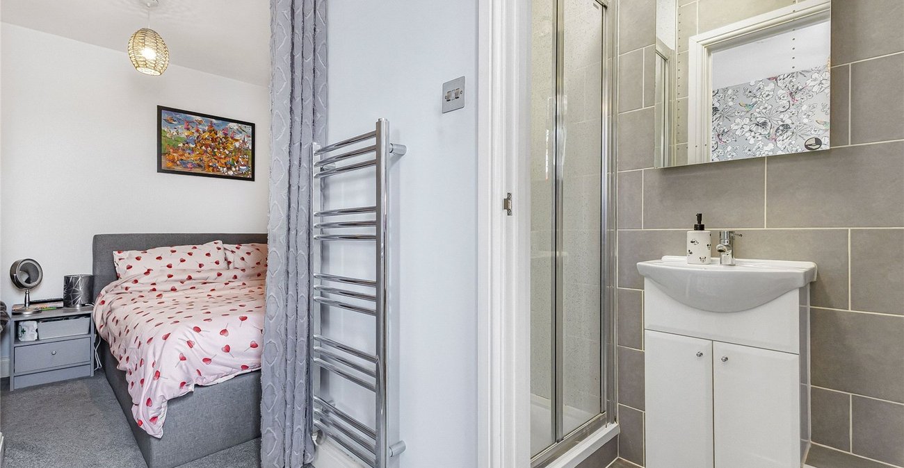 1 bedroom property for sale in Gravesend | Robinson Michael & Jackson