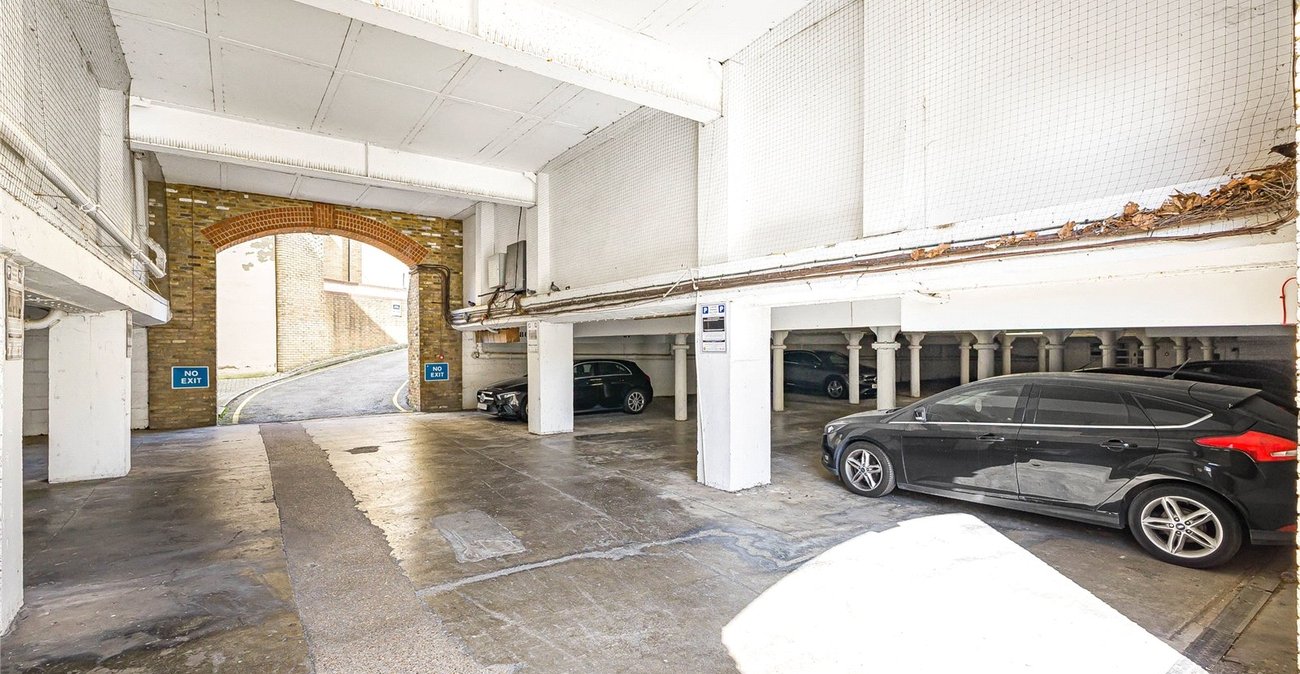 1 bedroom property for sale in Gravesend | Robinson Michael & Jackson