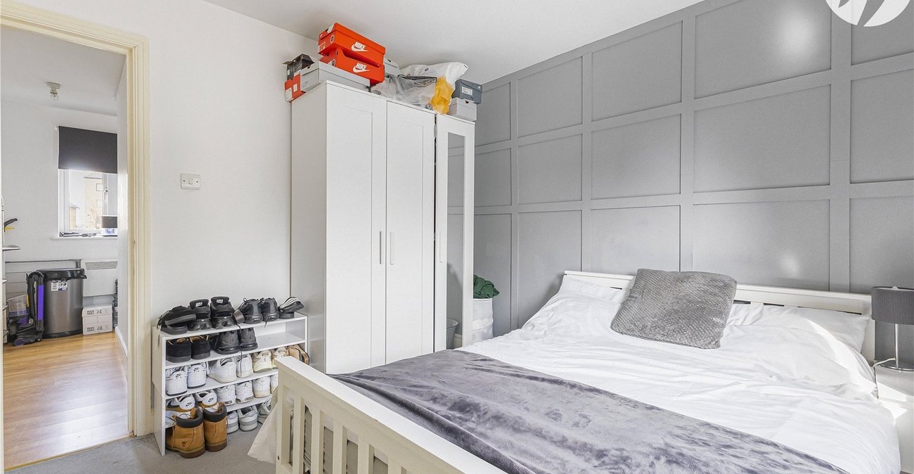 1 bedroom property for sale in Gravesend | Robinson Michael & Jackson
