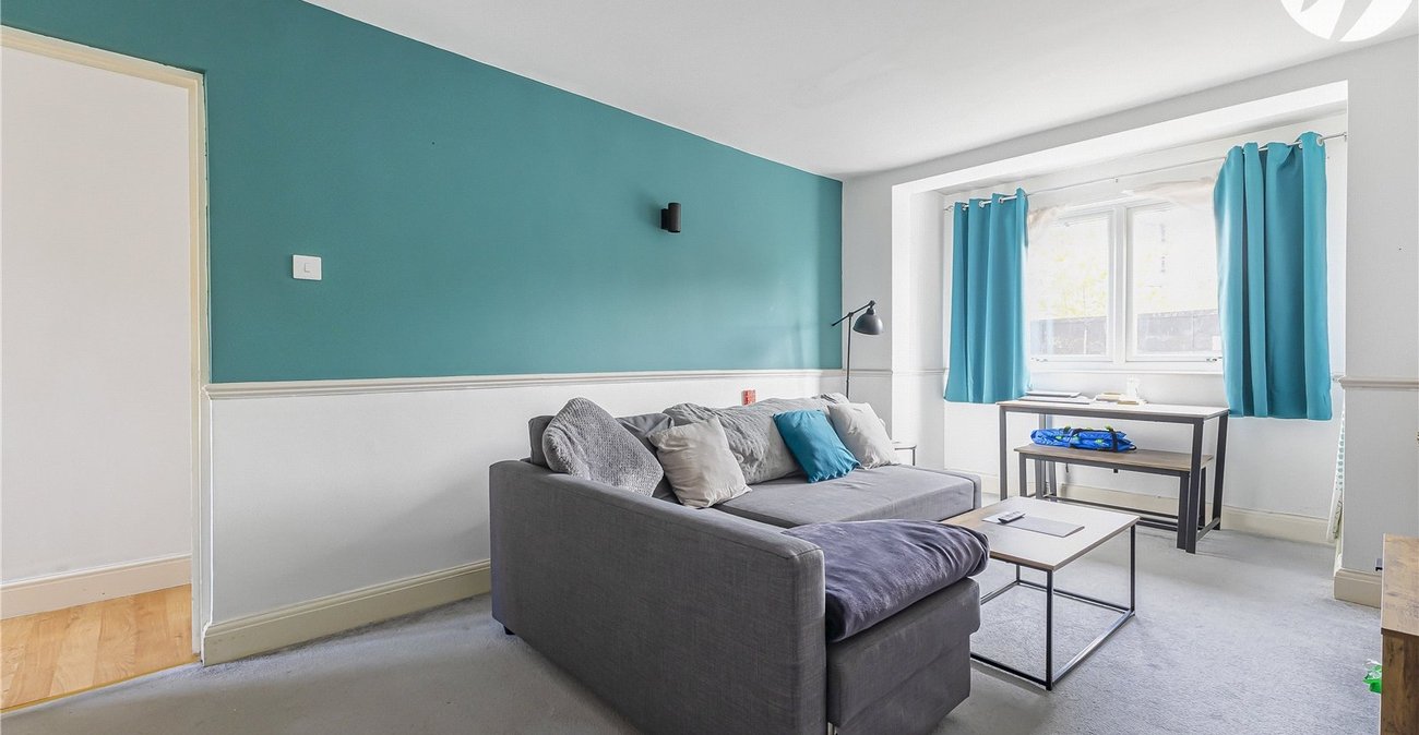 1 bedroom property for sale in Gravesend | Robinson Michael & Jackson