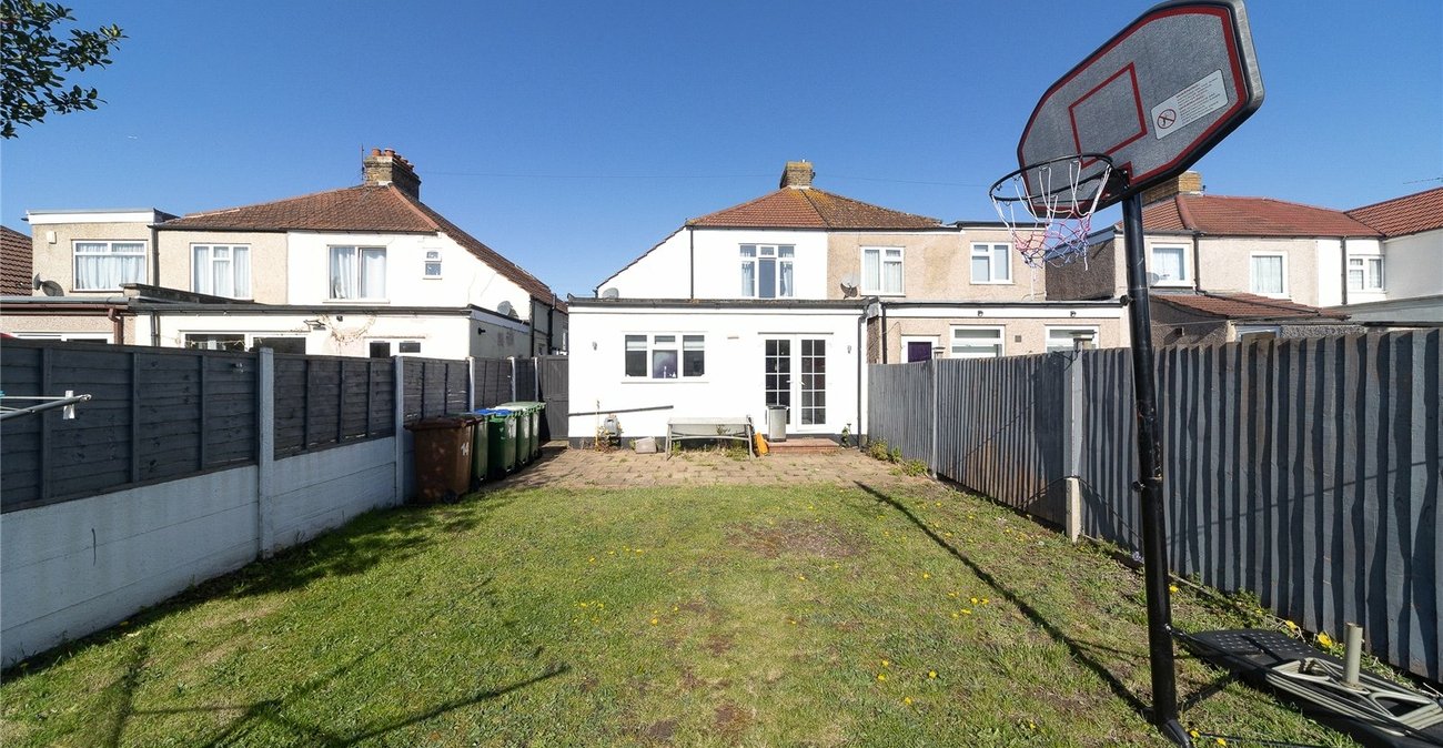 4 bedroom house for sale in Welling | Robinson Jackson