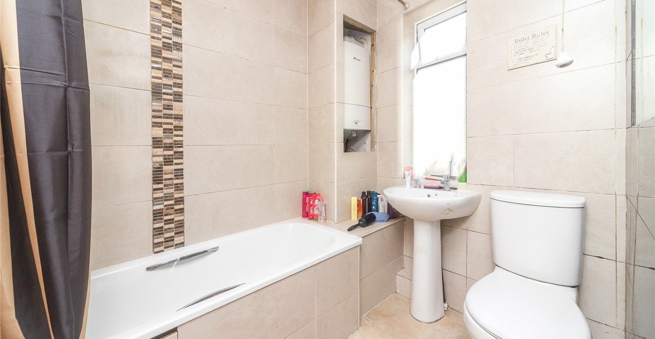 4 bedroom house for sale in Welling | Robinson Jackson